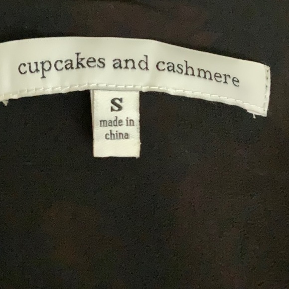 𝅺CUPCAKES and Cashmere black floral blouse. Spaghetti straps. Size S NWOT - Picture 8 of 9